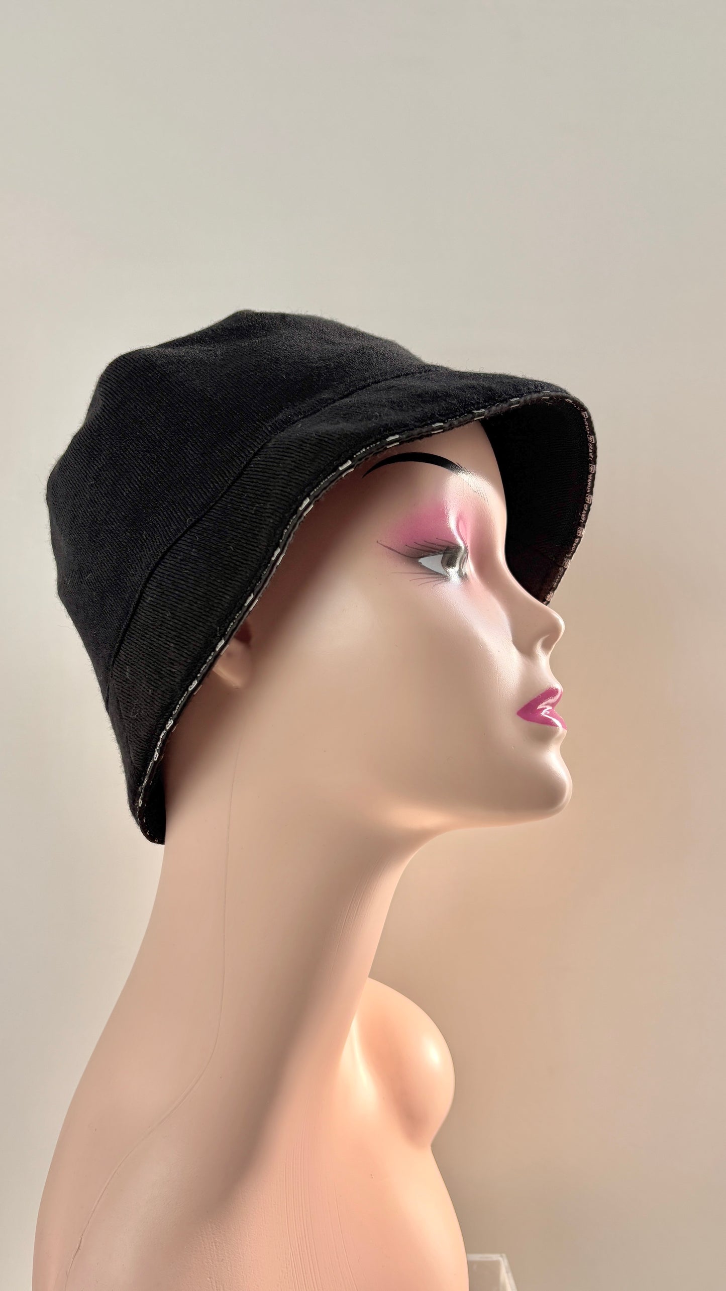 Chanel black wool bucket hat
