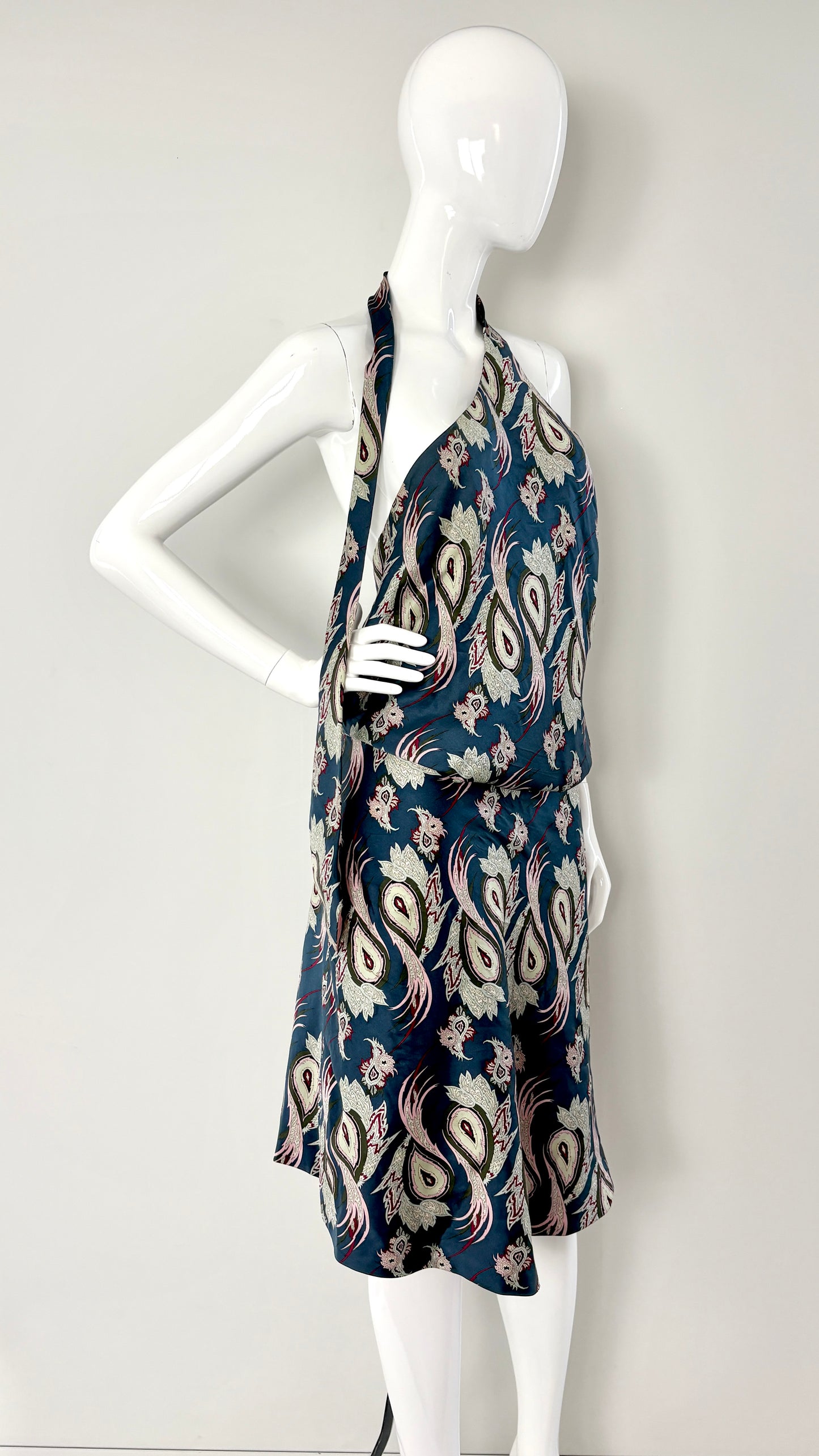 Alexander McQueen S/S 2001 'VOSS' collection paisley print tie dress