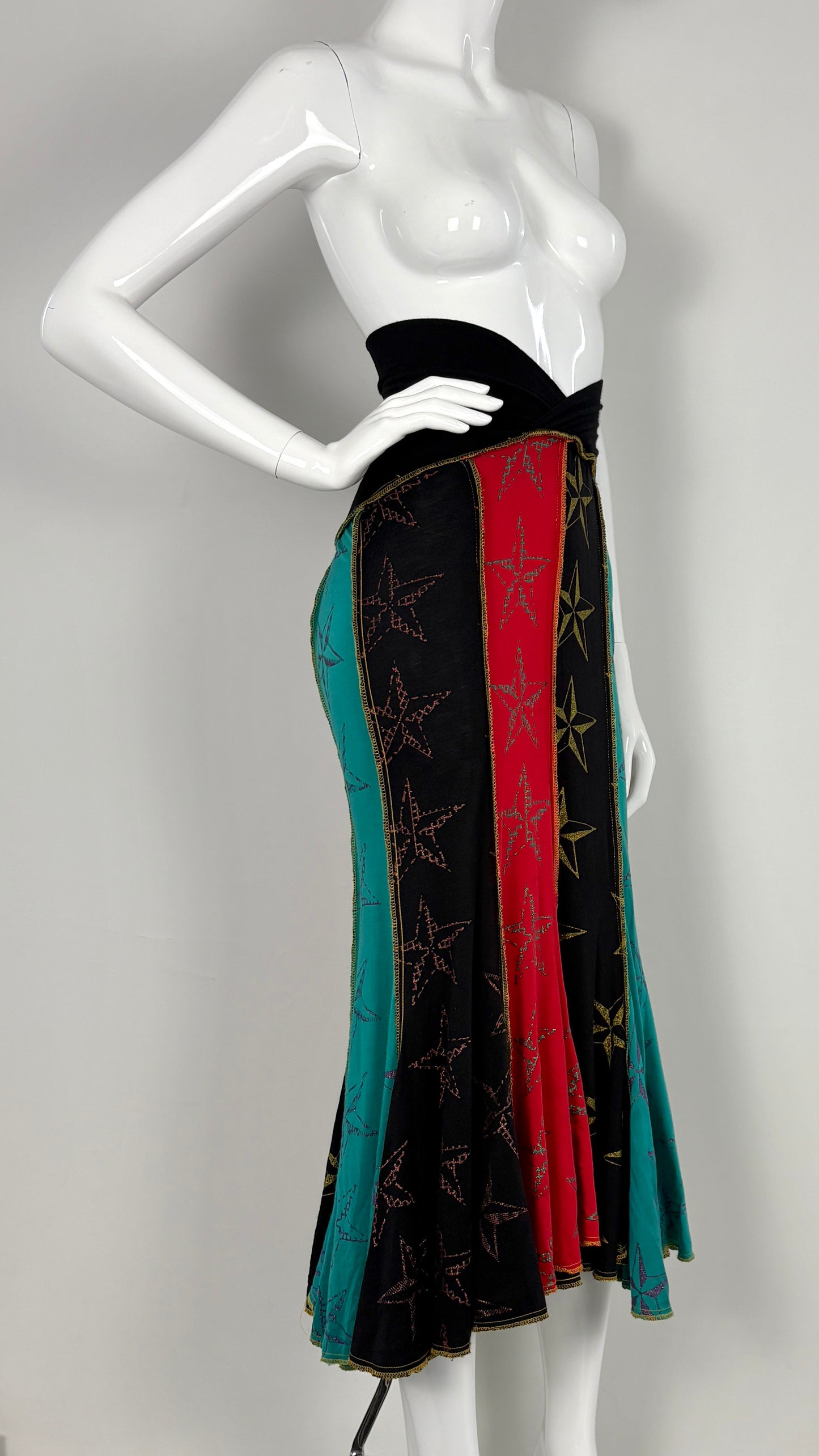 Bodymap star print flared jersey skirt