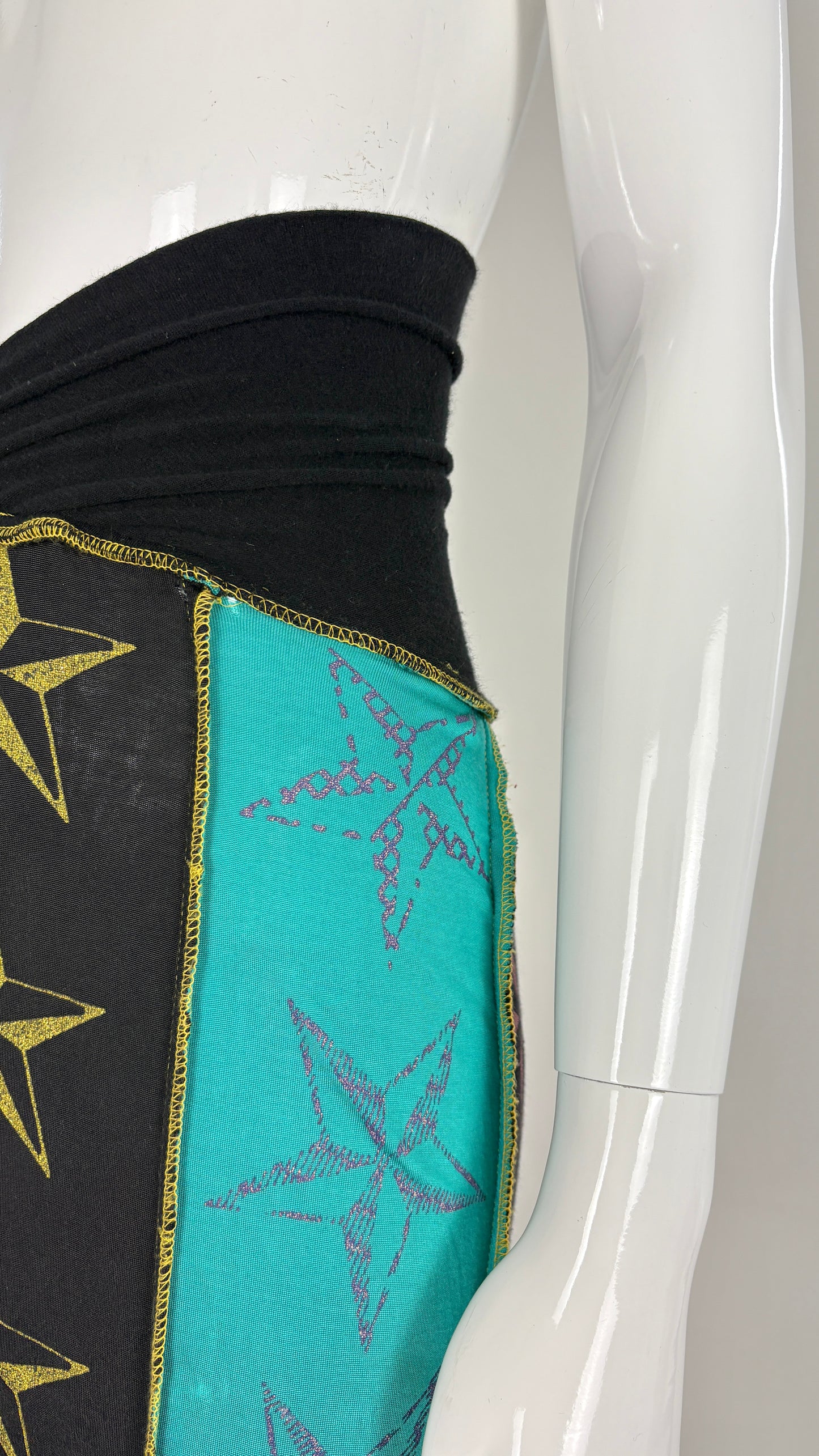 Bodymap star print flared jersey skirt