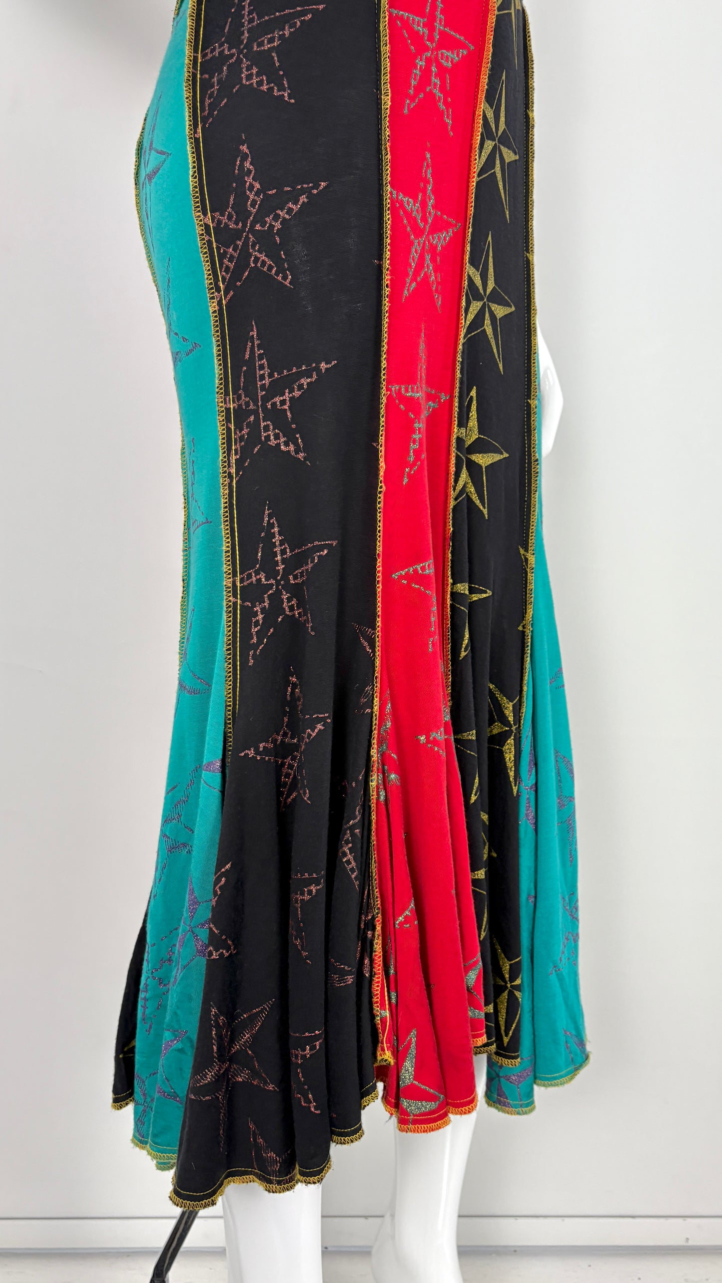 Bodymap star print flared jersey skirt