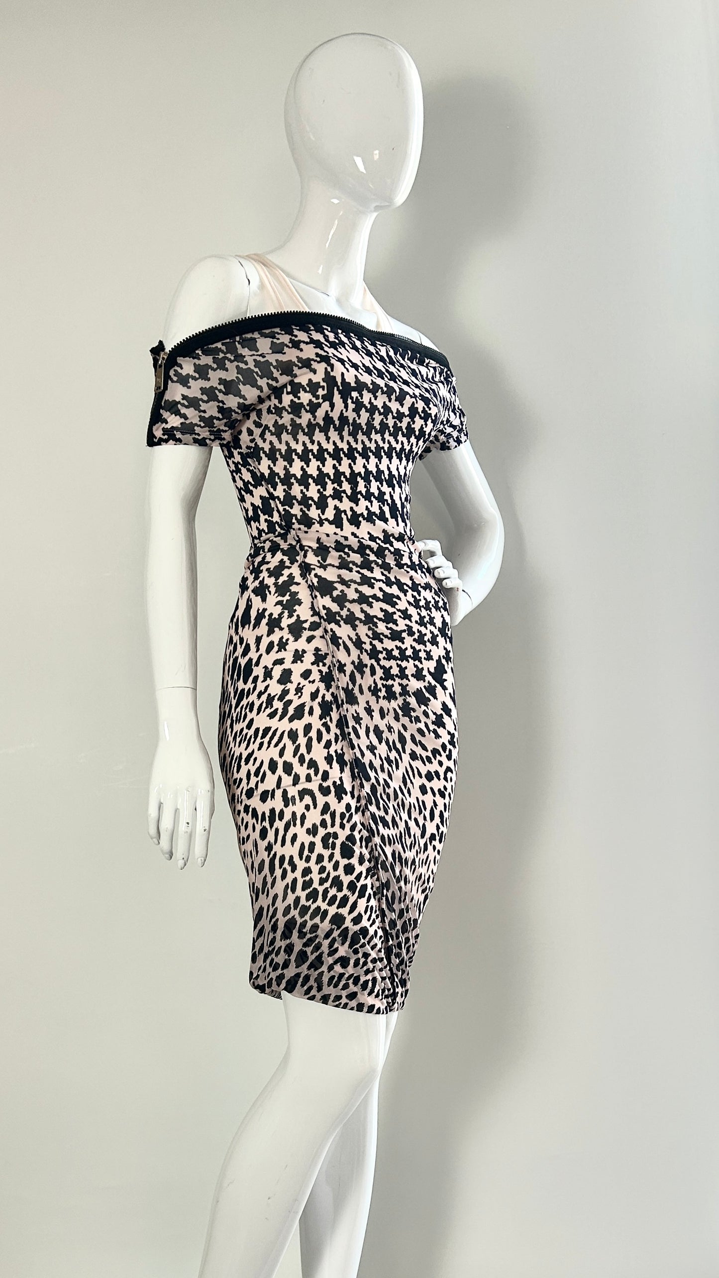 MCQ abstract houndstooth dress