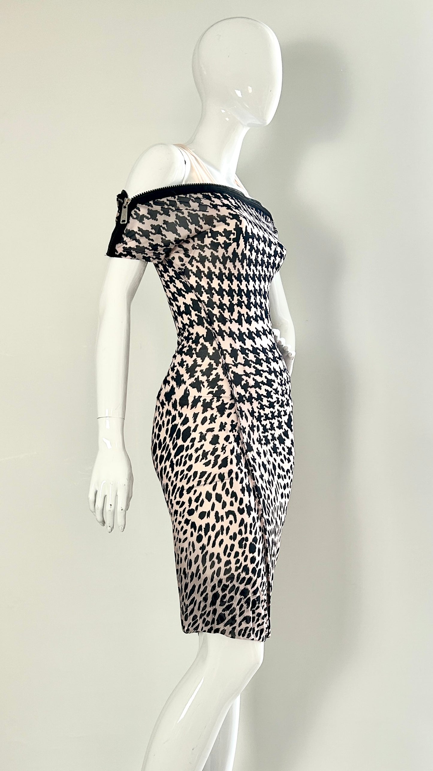 MCQ abstract houndstooth dress