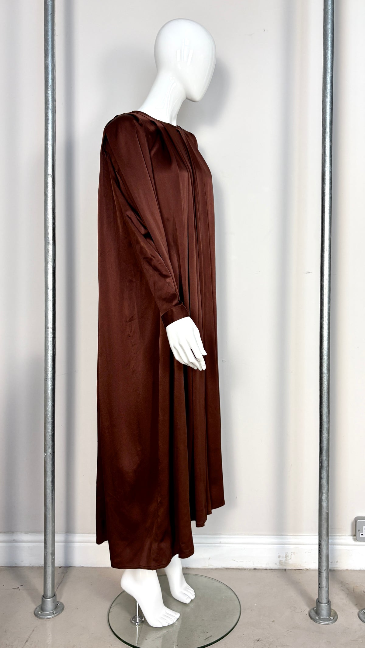 Anne Marie Beretta silk cape