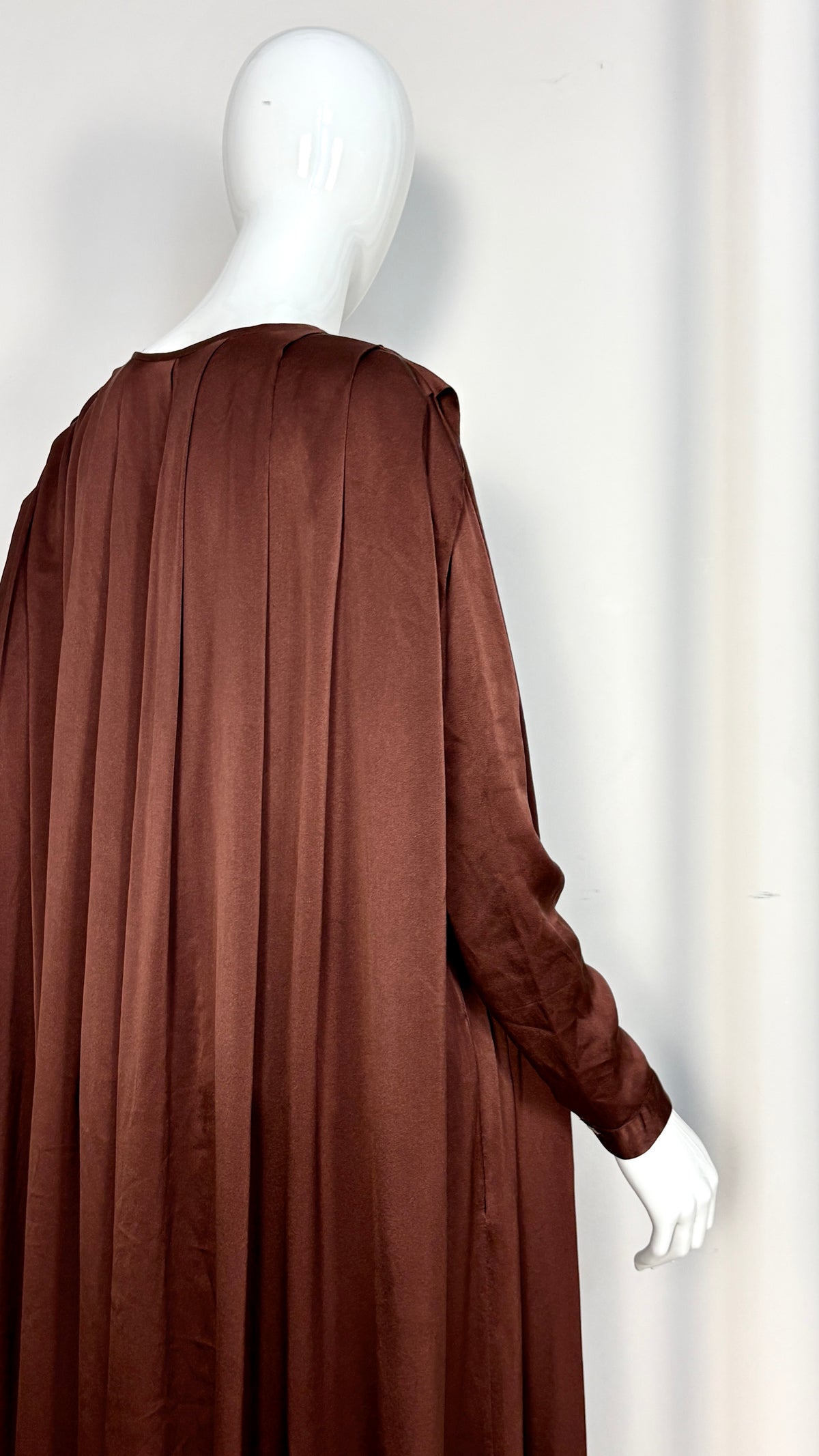 Anne Marie Beretta silk cape