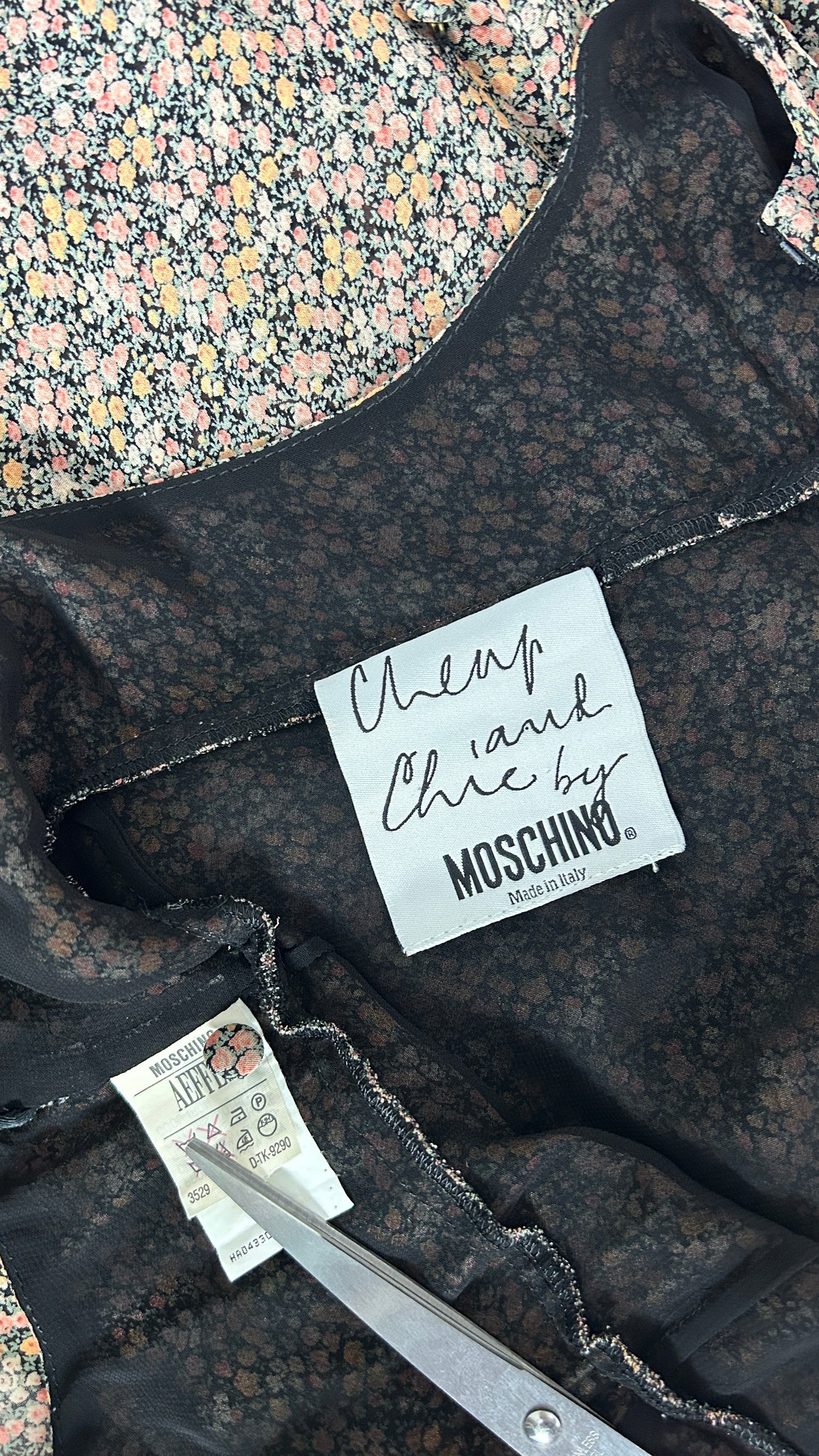Moschino cheap and chic floral dress with button fastening