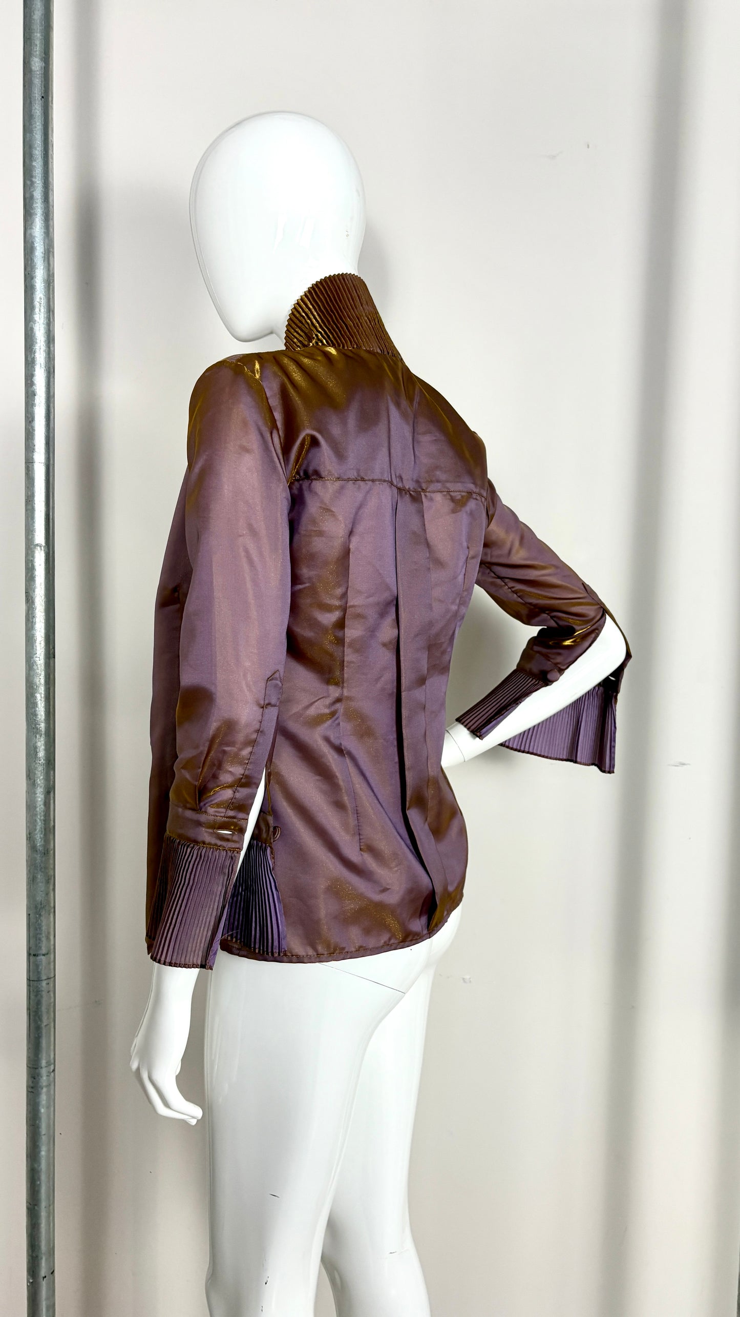 Romeo Gigli strobe effect blouse with pleated collar/cuffs