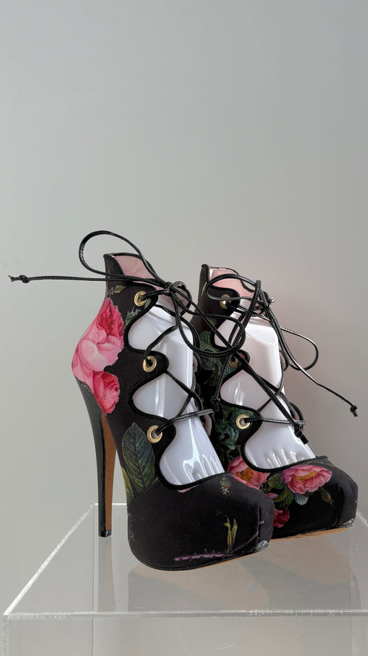 Vivienne Westwood Anglomania floral lace up shoe