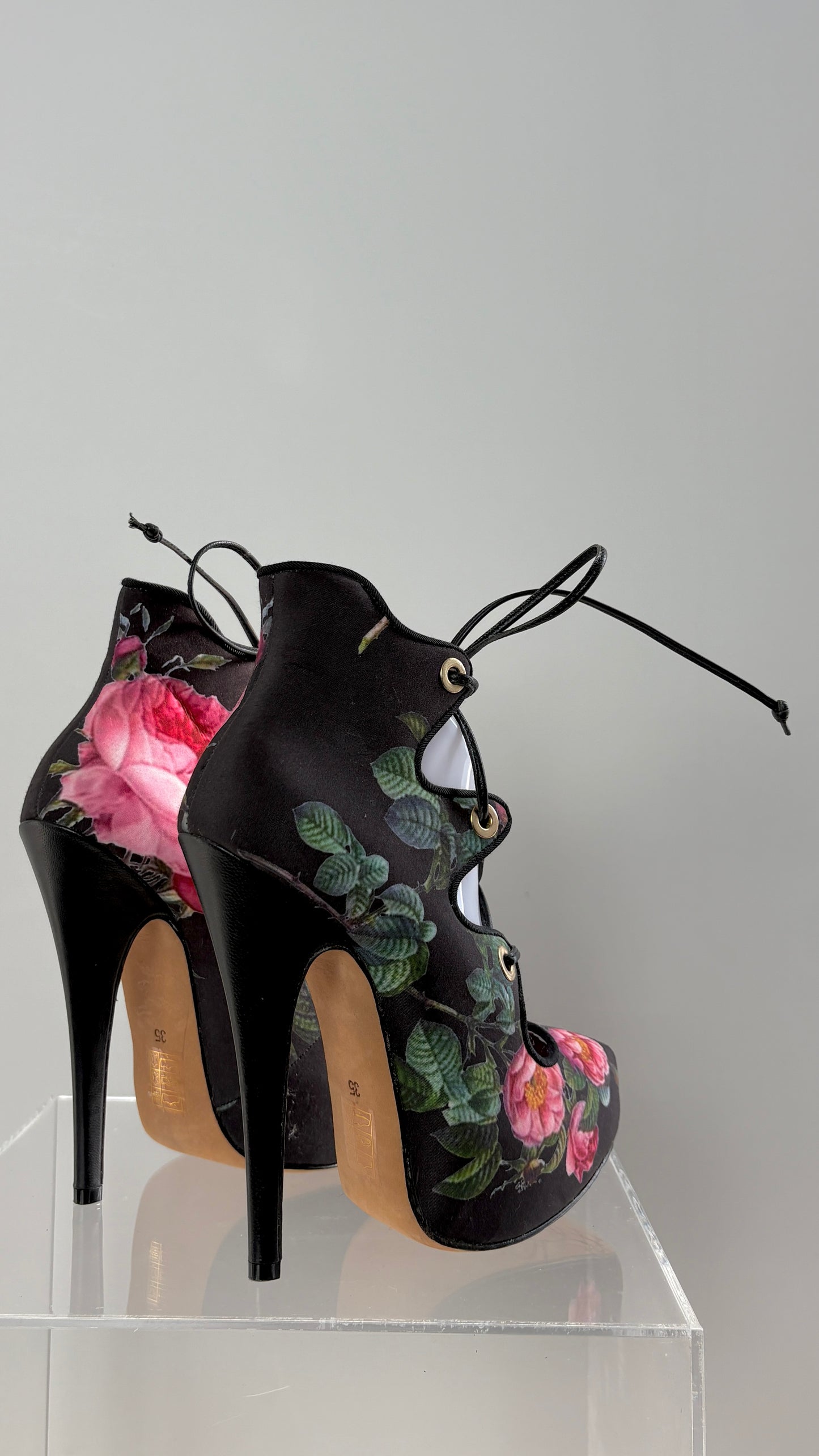 Vivienne Westwood Anglomania floral lace up shoe