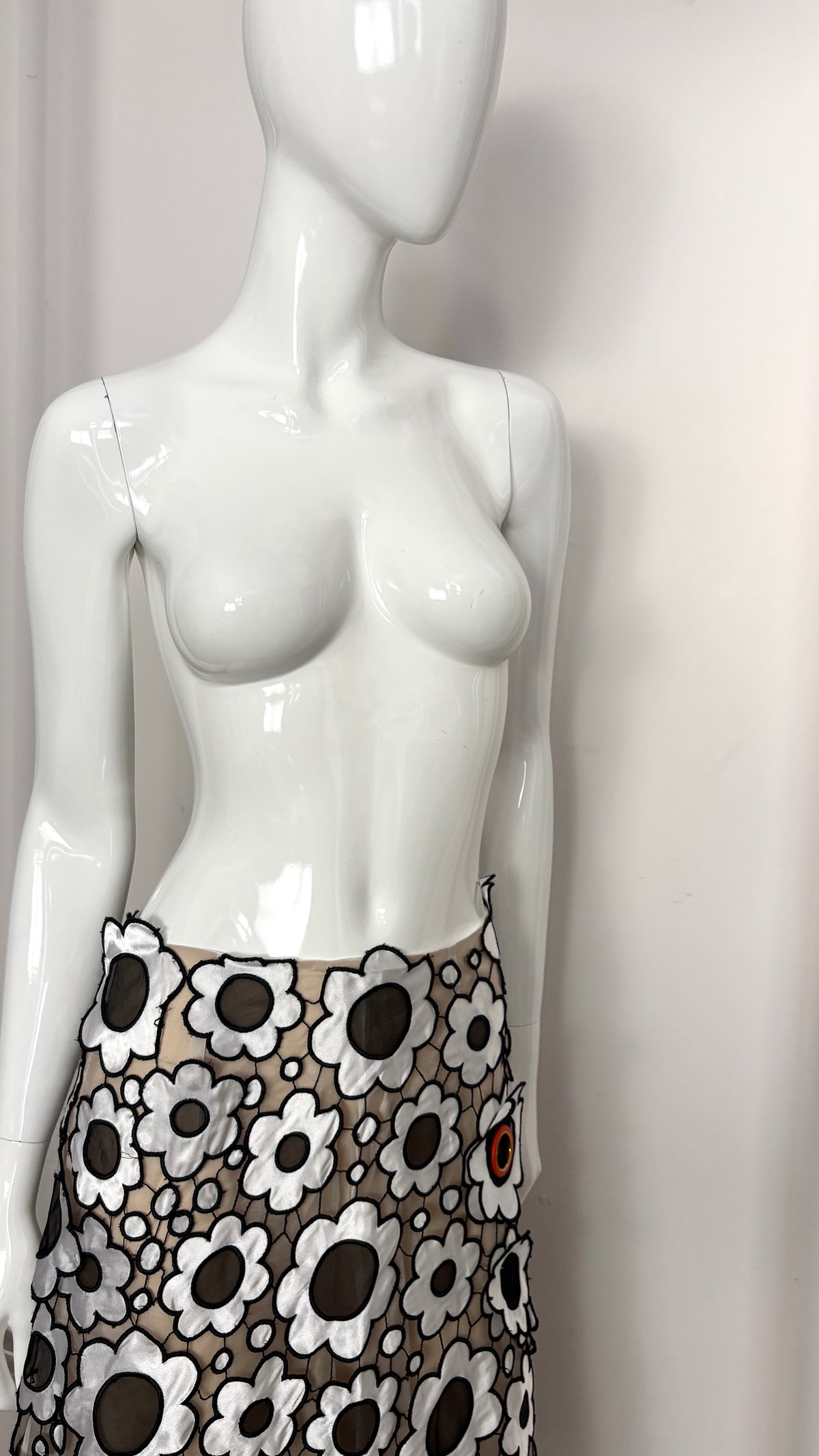 Christopher Kane S/S 2017 floral cutout skirt