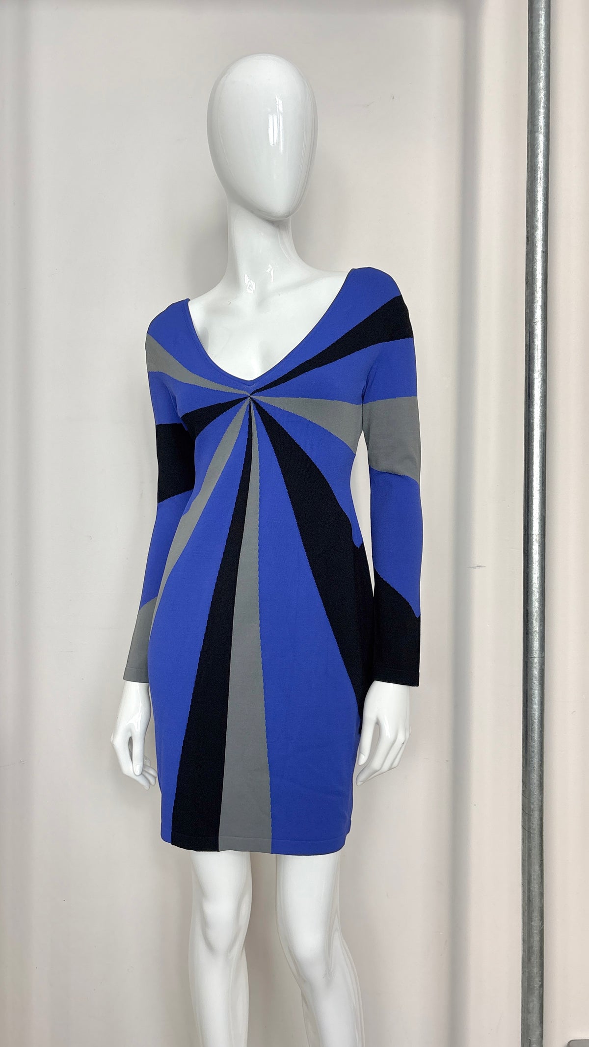 Alexander McQueen Resort 2010 pinwheel knit dress