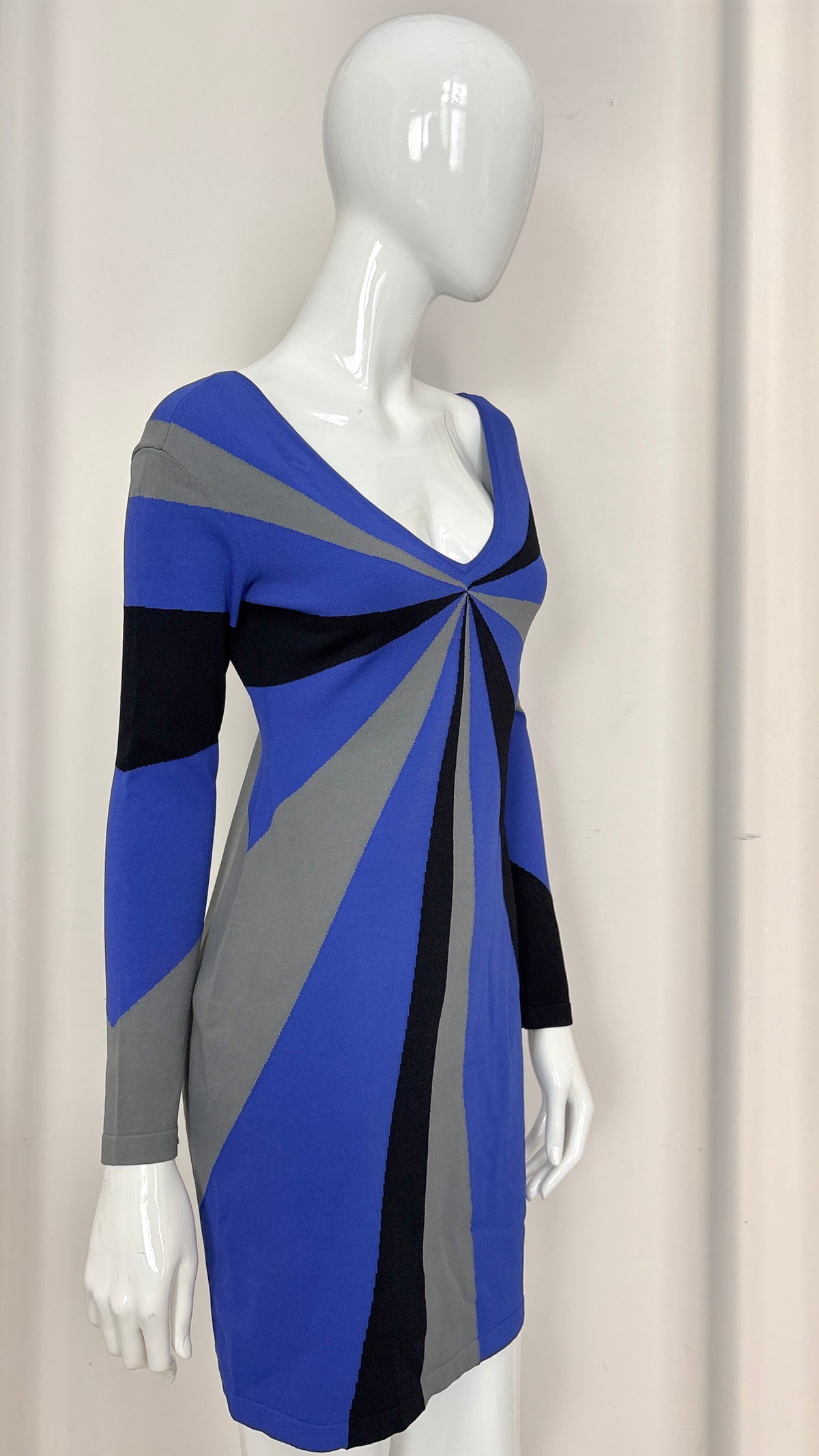 Alexander McQueen Resort 2010 pinwheel knit dress