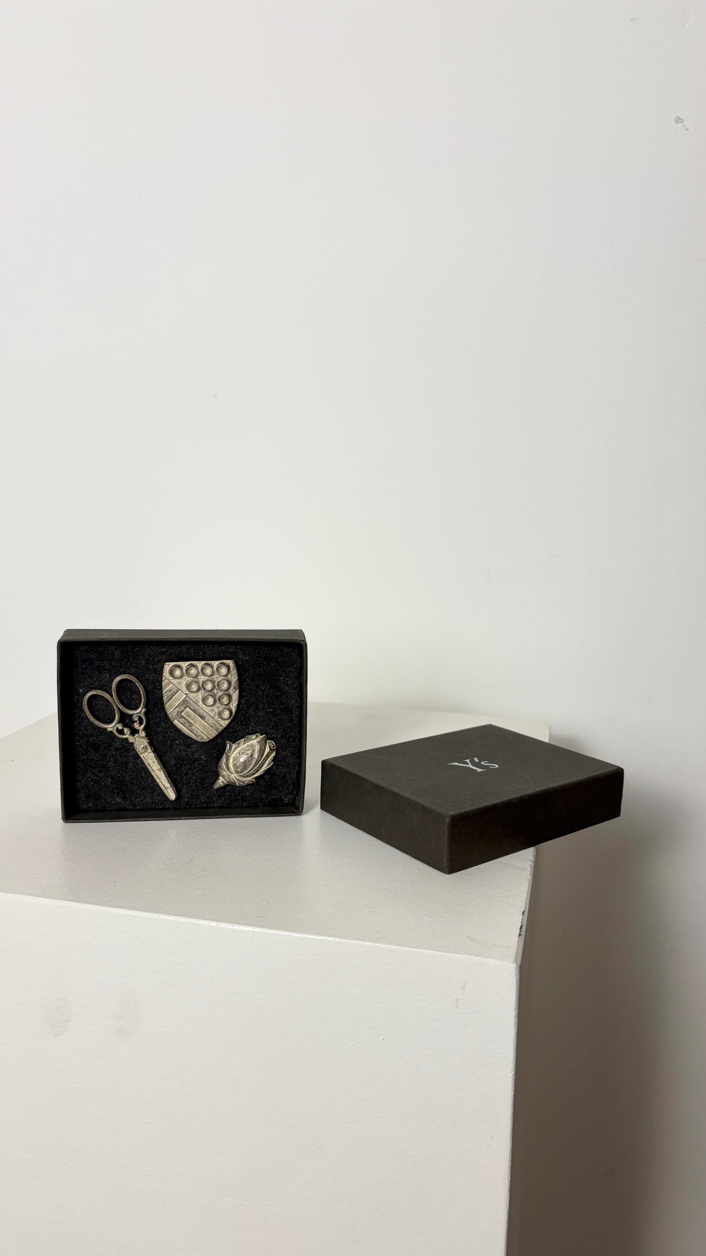 Yohji Yamamoto metal pins