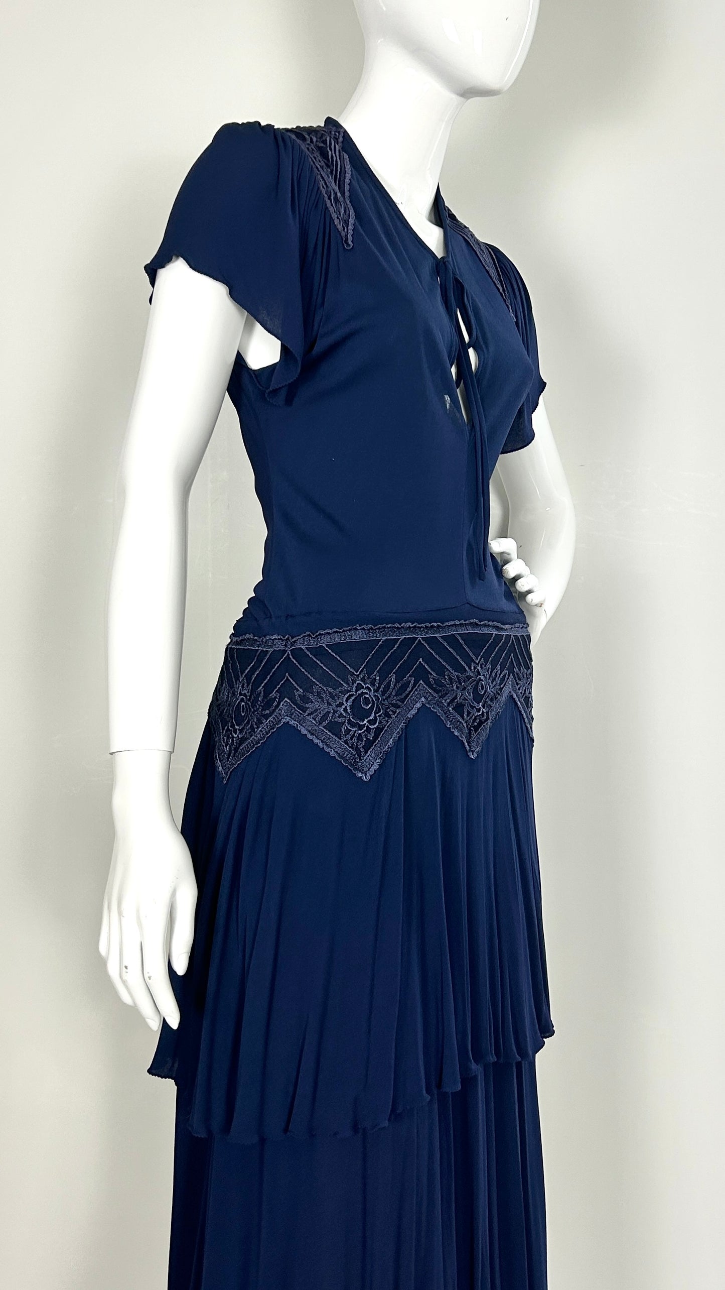 Janice Wainwright blue dress with embroidered applique