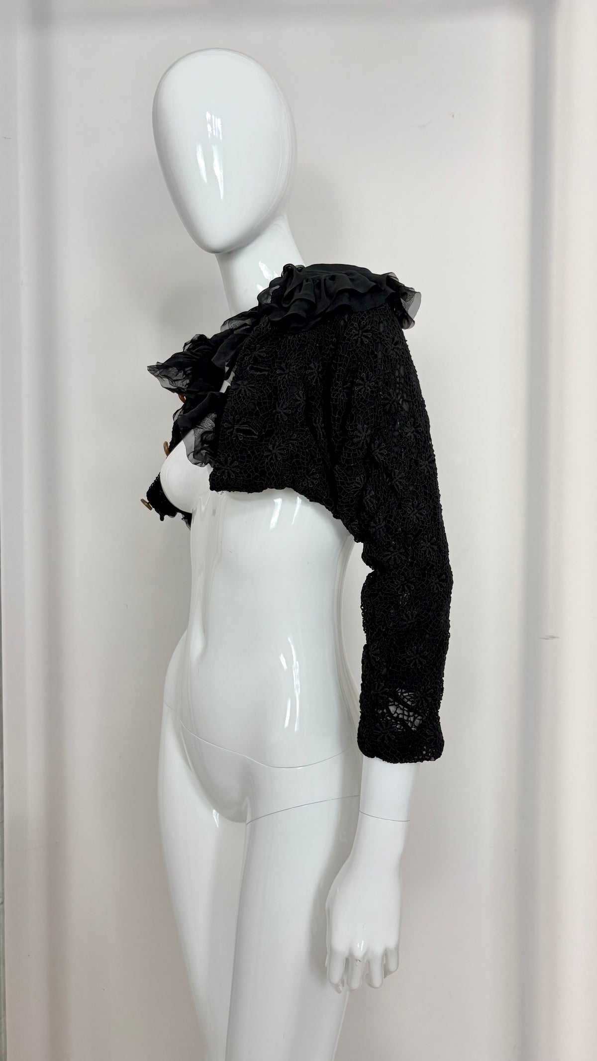 Comme des Garcons A/W 2005 broderie anglaise and lace frill convertible jacket/bolero