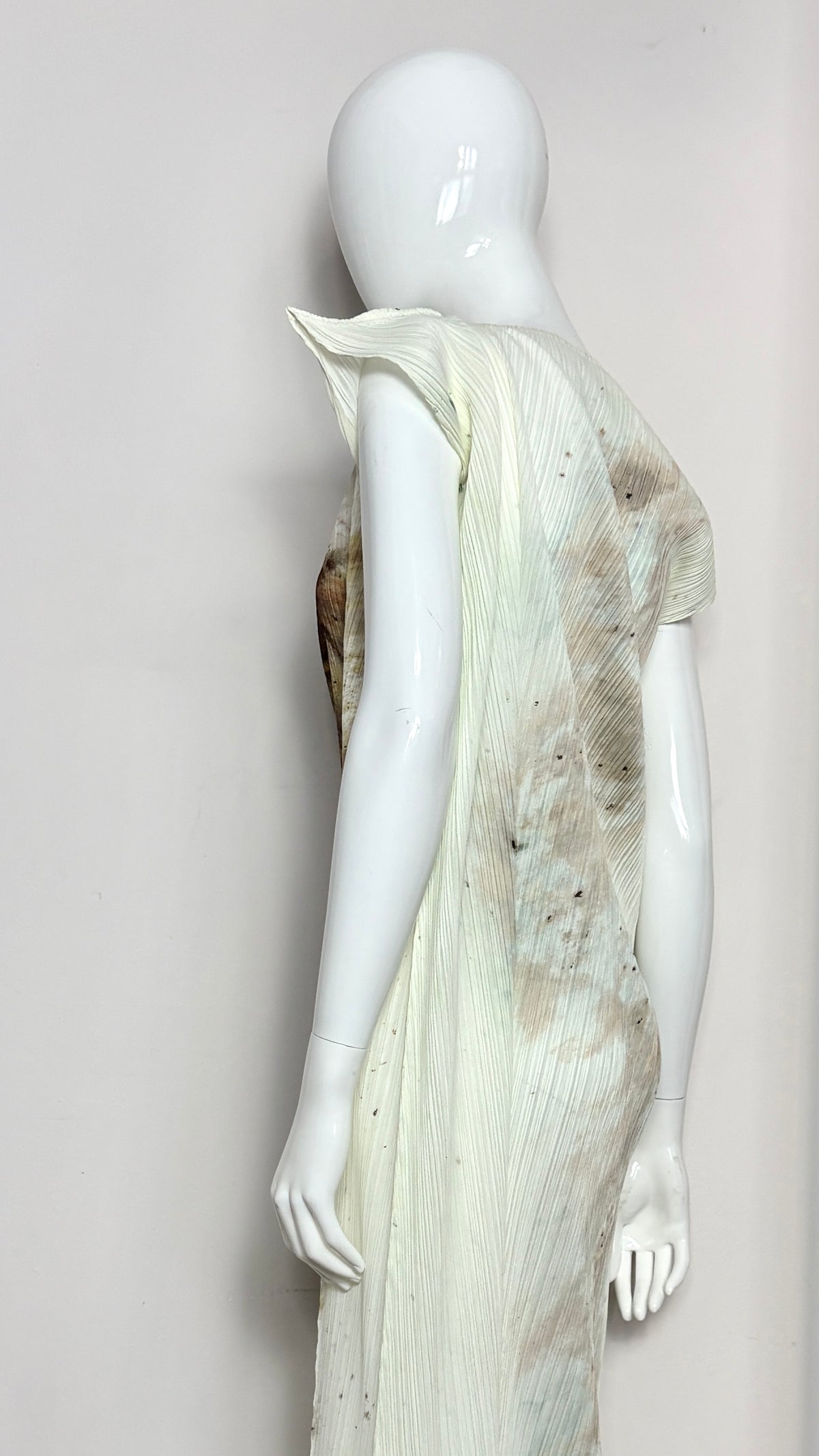 Issey Miyake Guest artist series No. 4 1998 Cai Guo-Qiang 'dragon explosion'