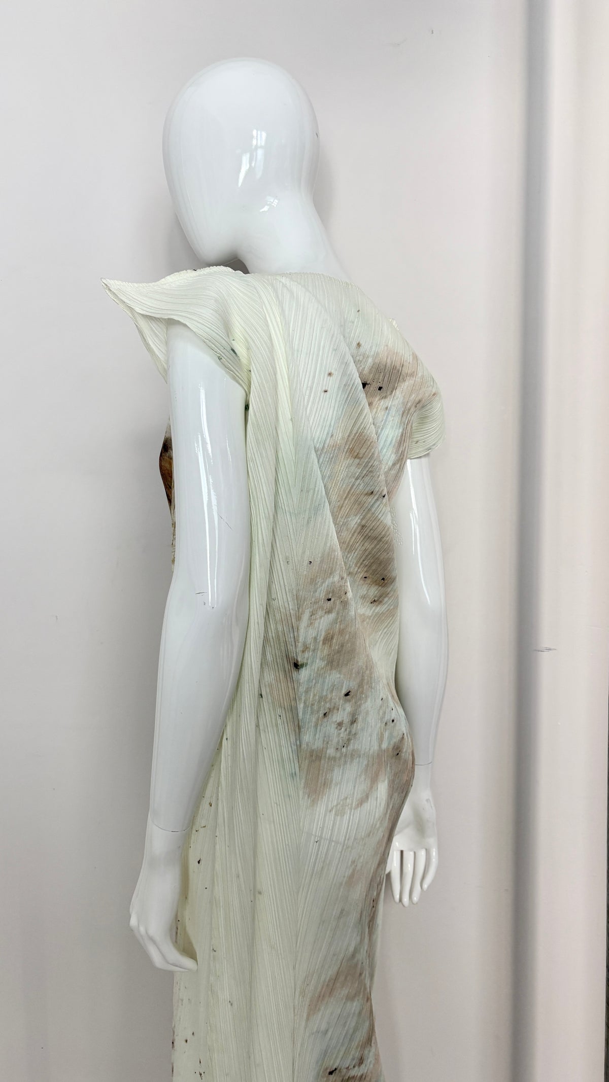 Issey Miyake Guest artist series No. 4 1998 Cai Guo-Qiang 'dragon explosion'