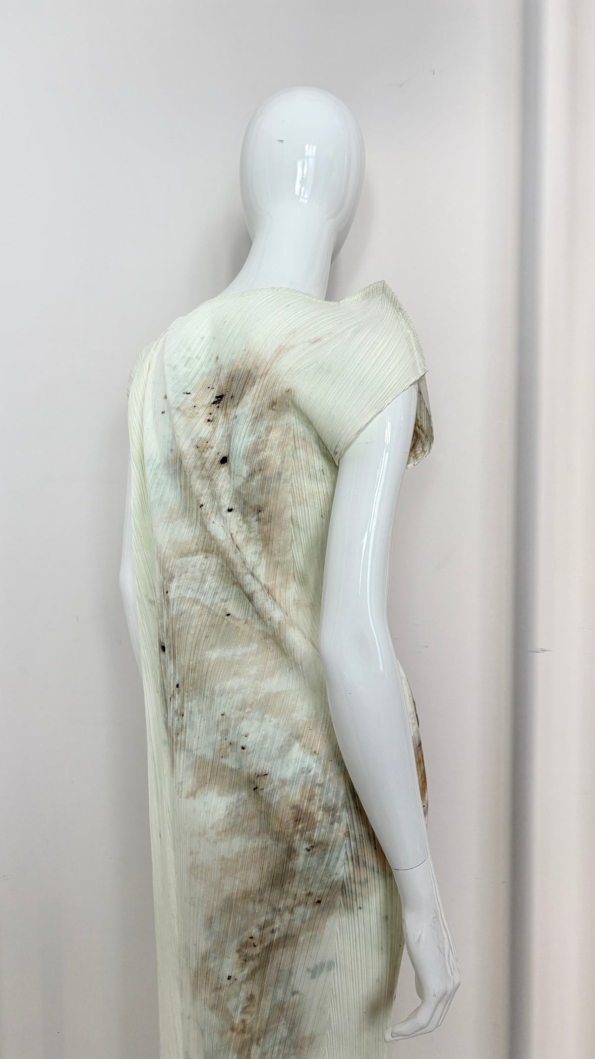 Issey Miyake Guest artist series No. 4 1998 Cai Guo-Qiang 'dragon explosion'