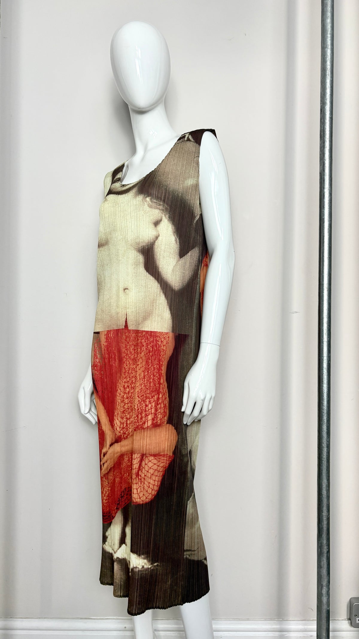 Issey Miyake Guest artist series No.1 Yasumasa Morimura 'Daughters of art history'