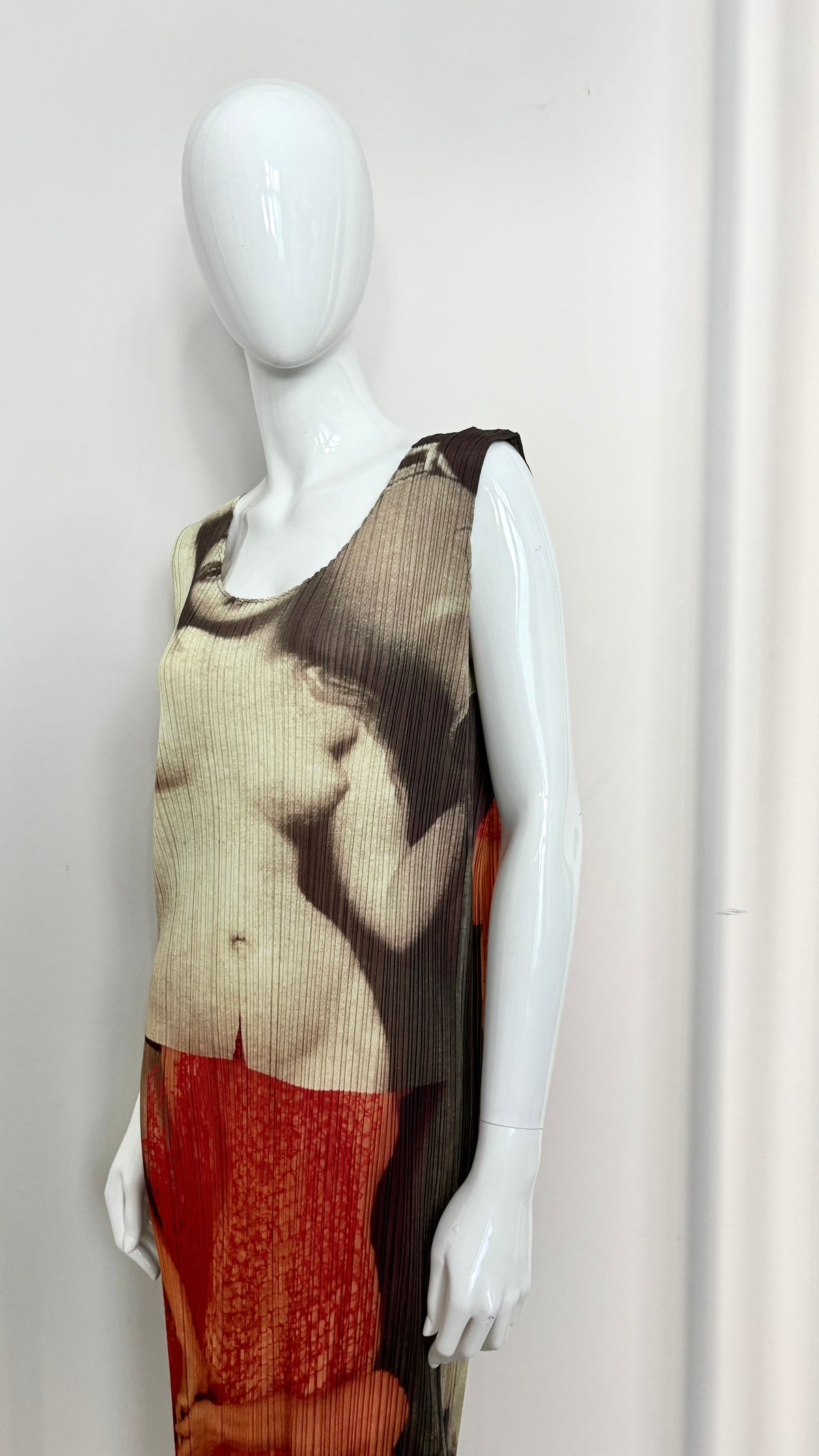 Issey Miyake Guest artist series No.1 Yasumasa Morimura 'Daughters of art history'
