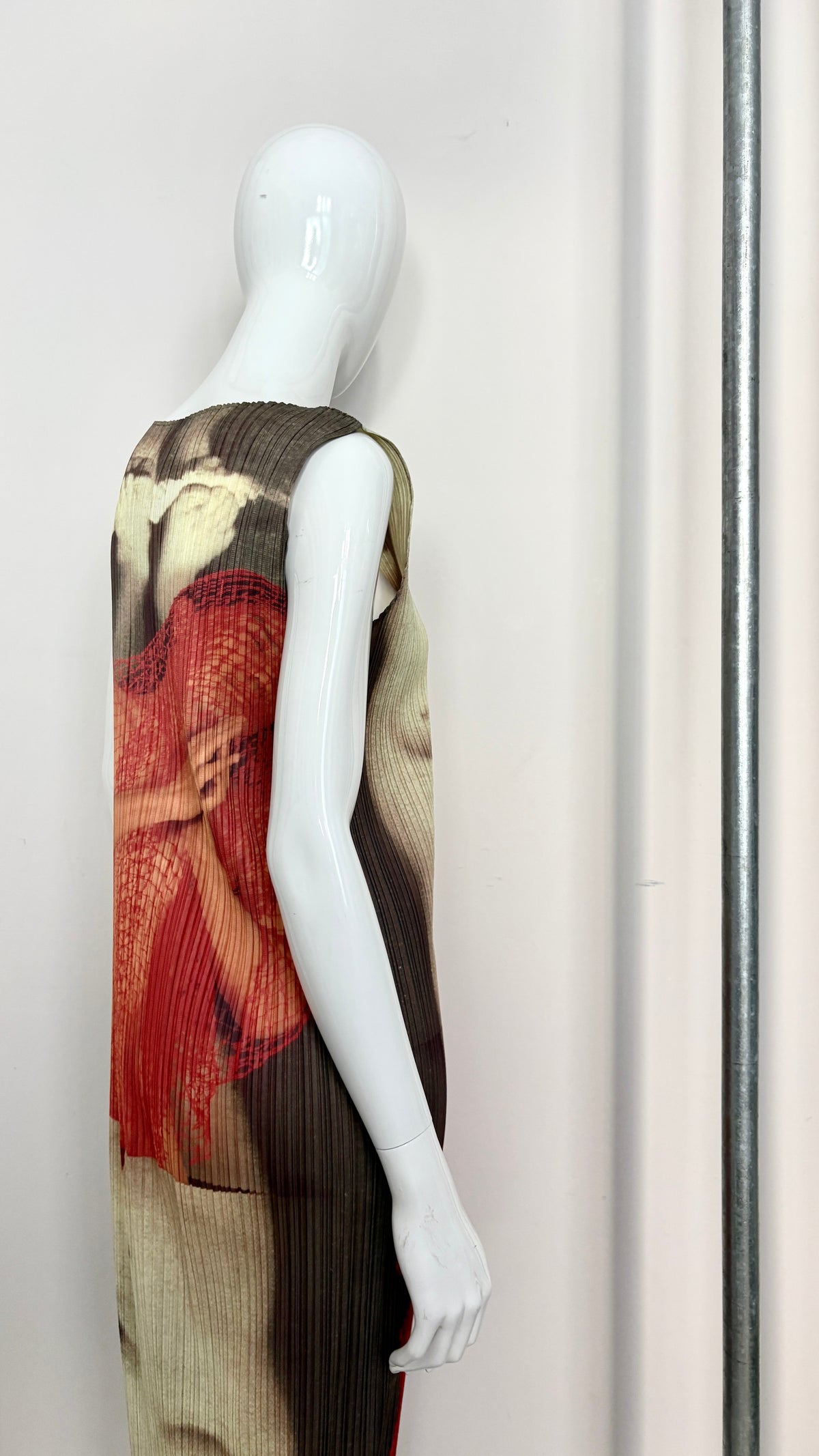 Issey Miyake Guest artist series No.1 Yasumasa Morimura 'Daughters of art history'